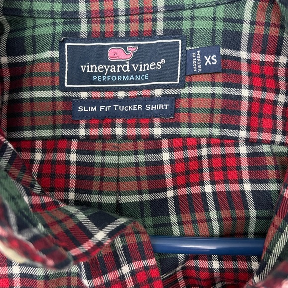 Vineyard Vines 🐳 slim fit button down shirt - Picture 3 of 3